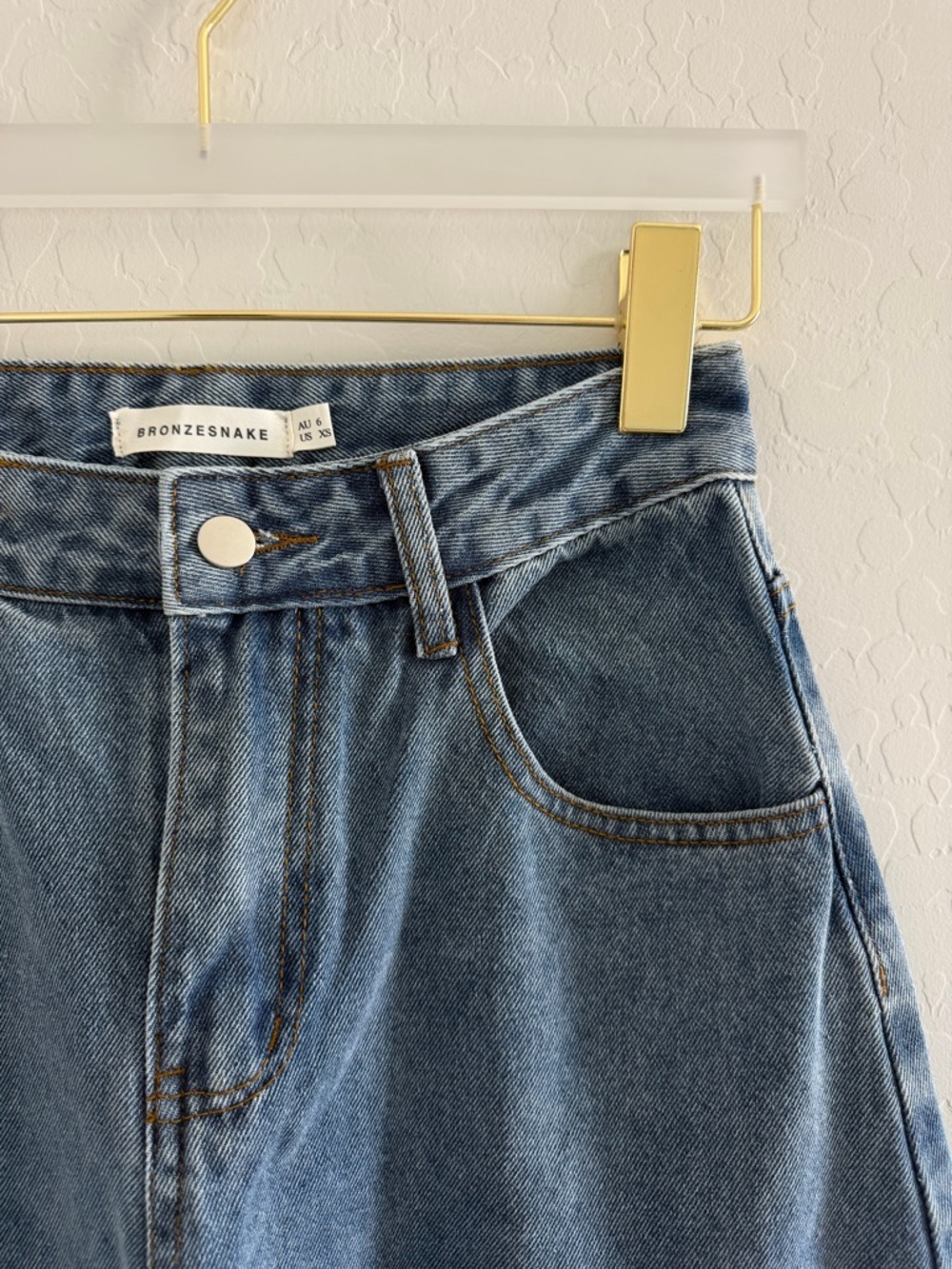 NEW Horseshoe Denim Light Blue Jeans Size XS - Picture 6 of 15